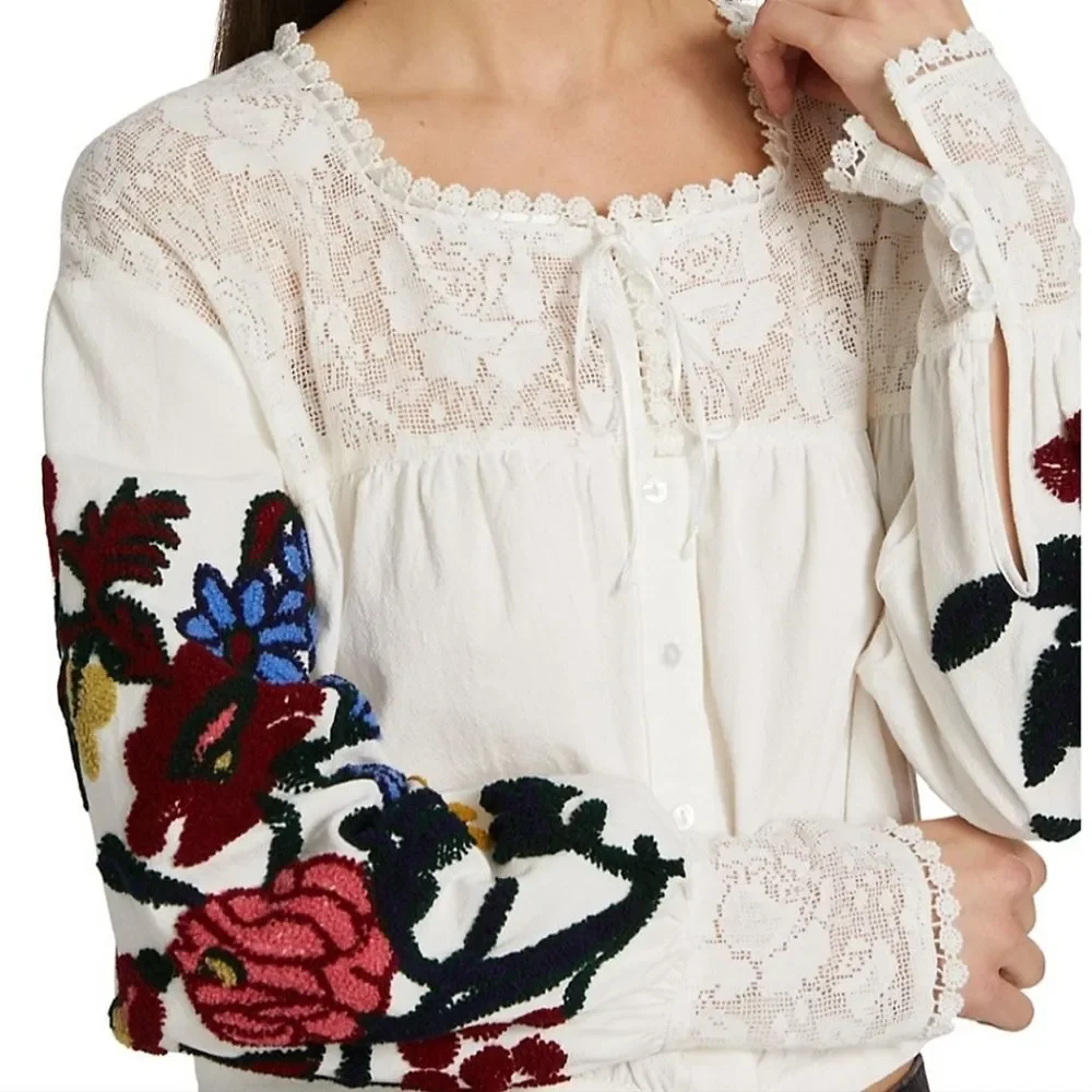 🍒NWT🍒 FREE PEOPLE EMBROIDERED SLEEVES BOHO TOP